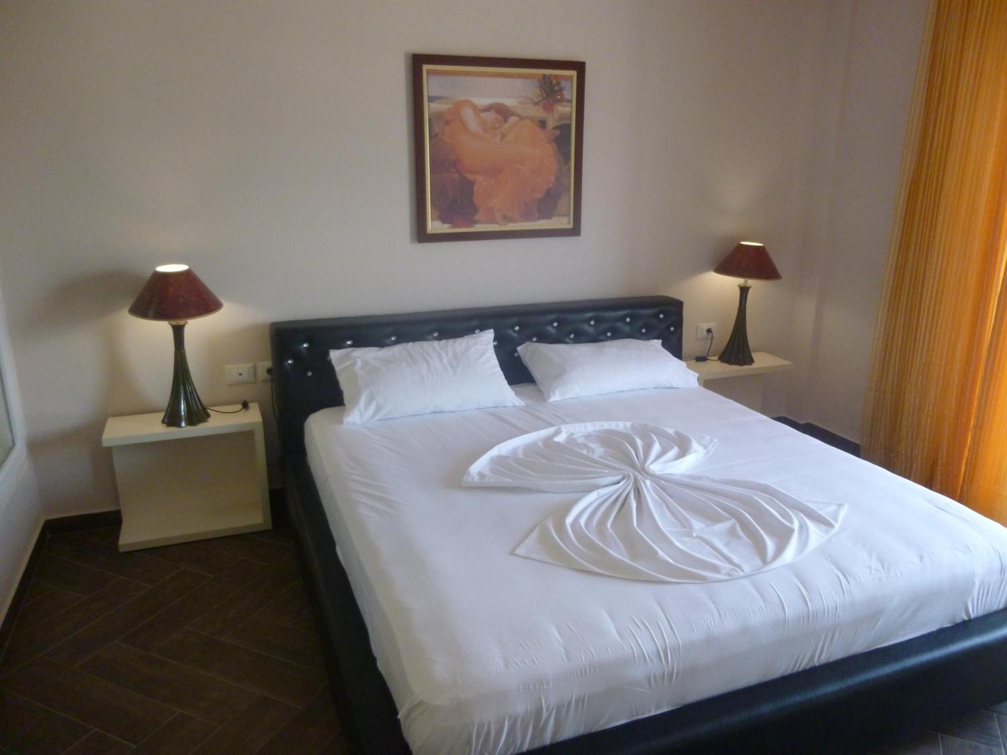 Villamaria Hotel Zverneci Extérieur photo